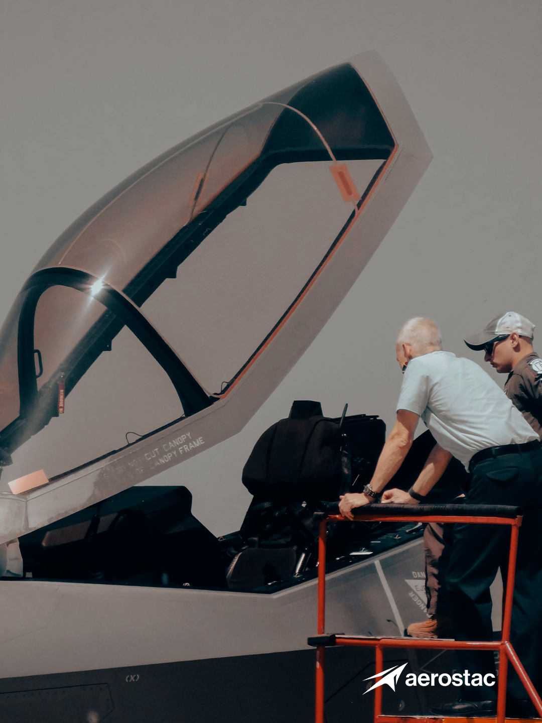 Cabina de aeronave — solución para vender aeronaves más rápido
